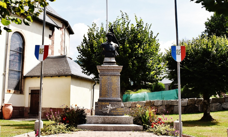 Monument-aux-Morts - Saint-Étienne-lès-Remiremont