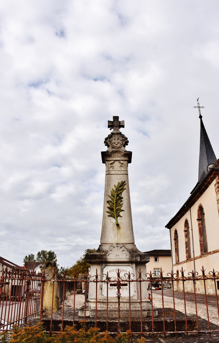 Monument-aux-Morts - Sainte-Hélène