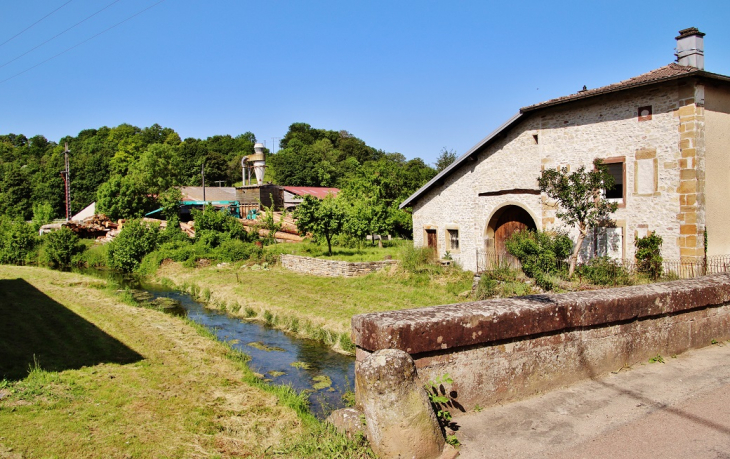 La Commune - Valfroicourt