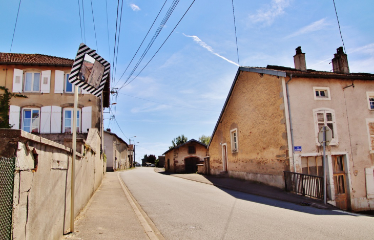 La Commune - Ville-sur-Illon