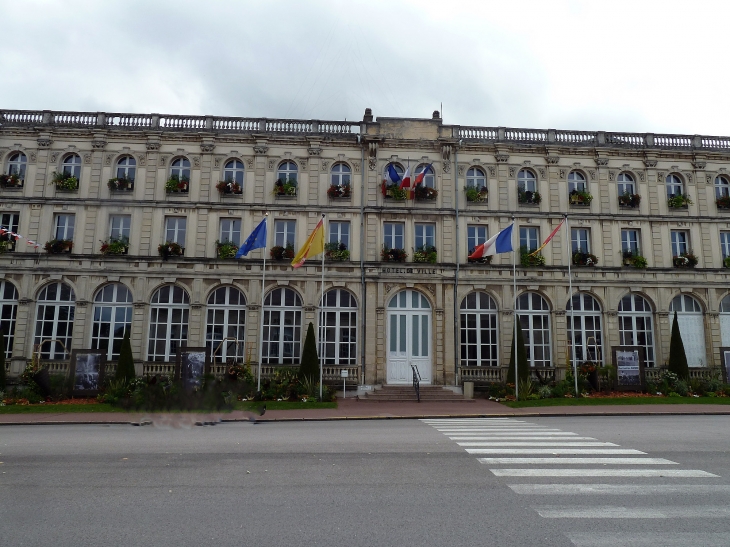 L'hôtel de ville - Vittel