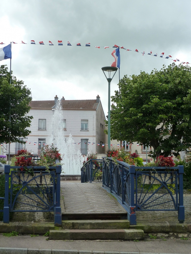 Passerelle sur le Petit Vair - Vittel