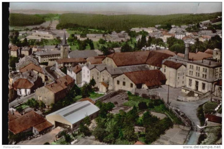 Carte postale d'une vue de xertigny la brasserie et les ets MARCOT