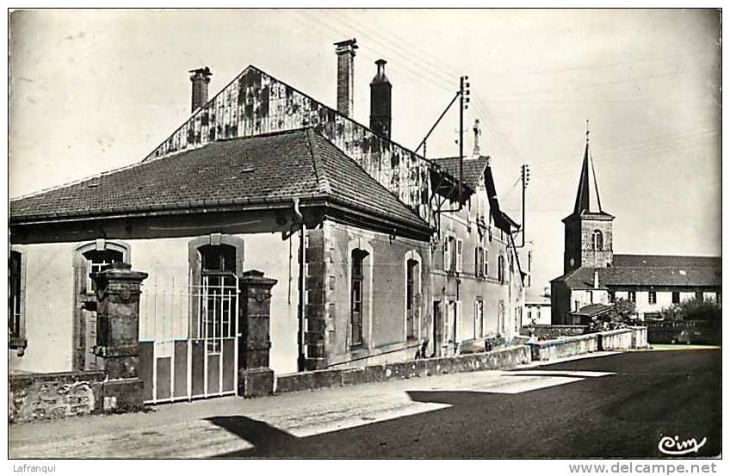 Carte postale maison JEANNE D'ARC a XERTIGNY