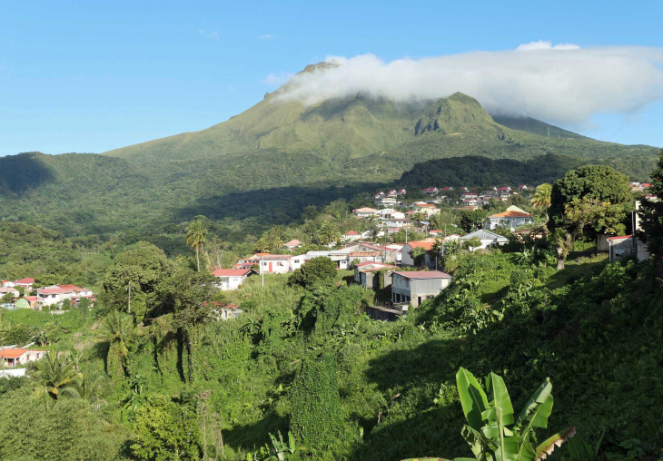 La commune sur les pentes de la Montagne Pelée - Le Morne-Rouge