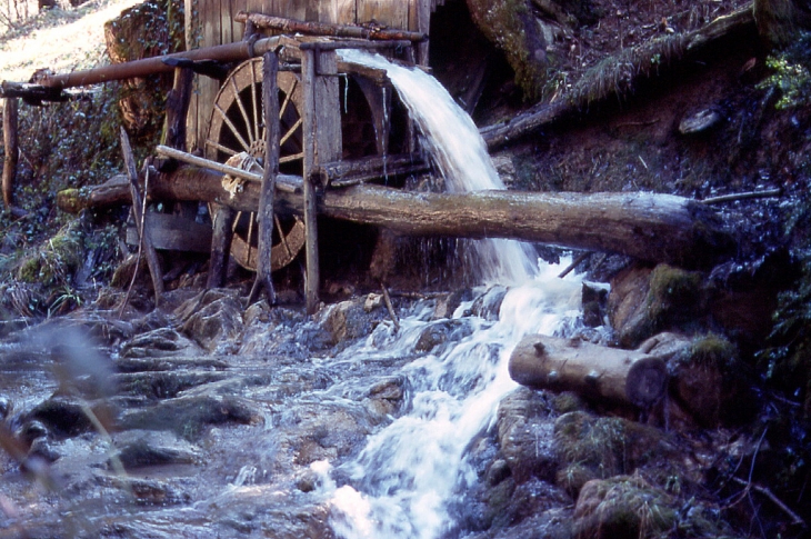 Moulin - Fougax-et-Barrineuf