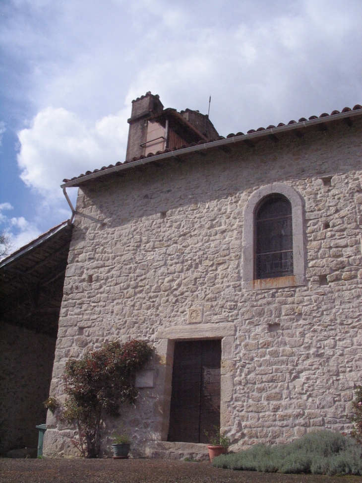 Gajan : entrée de l'église