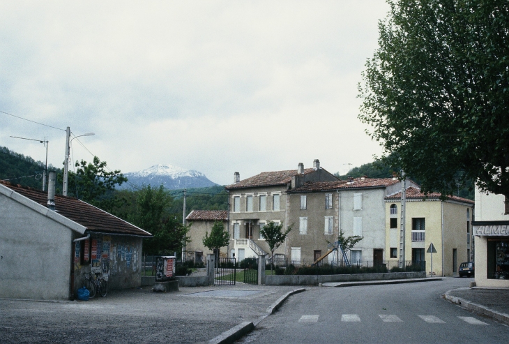 'Avenue Foncirgue - La Bastide-sur-l'Hers