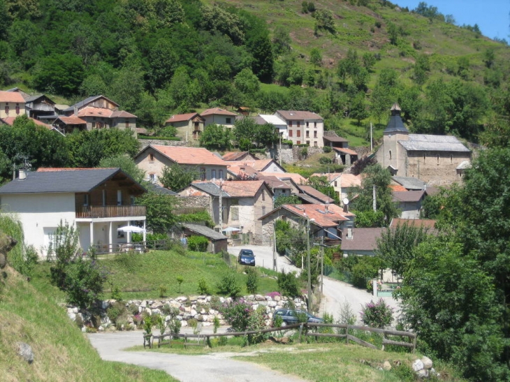 Entrée du village - Larcat