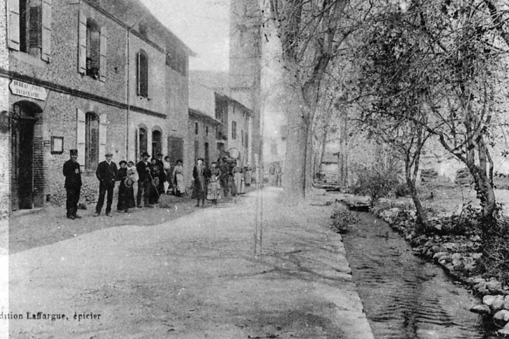 Le vieux Vernet-Grande rue et la Poste - Le Vernet