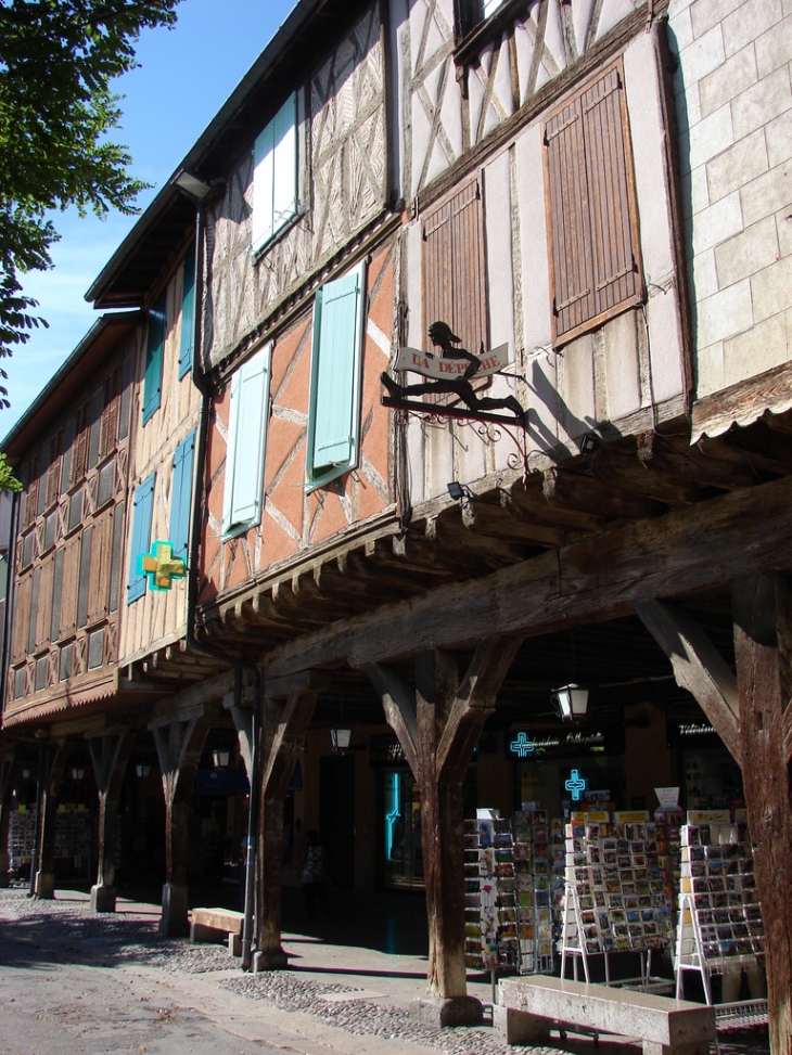 Les Couverts : Les Commerces - Mirepoix