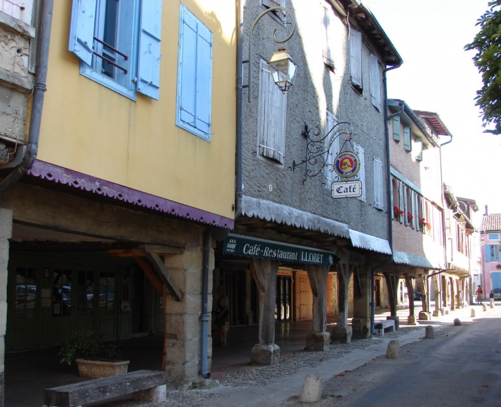 Les Couverts : Les Commerces - Mirepoix