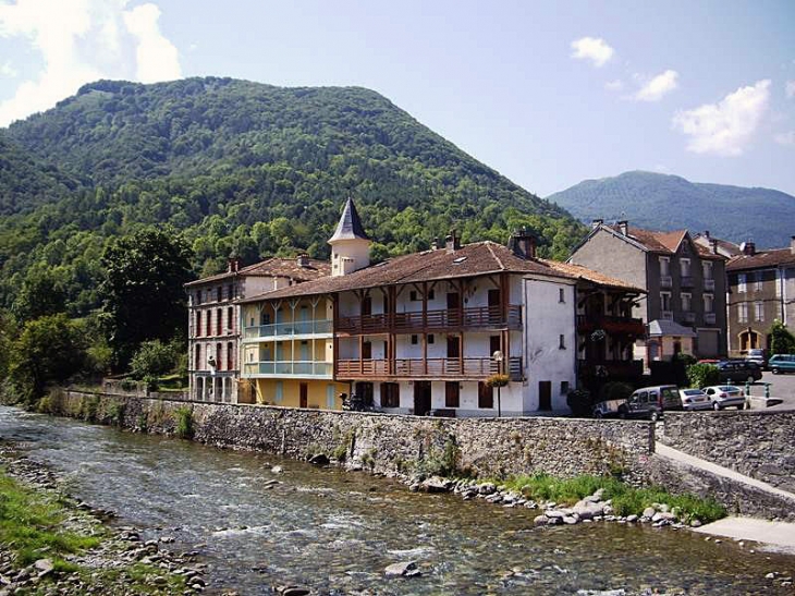 Maisons au bord du Salat - Seix