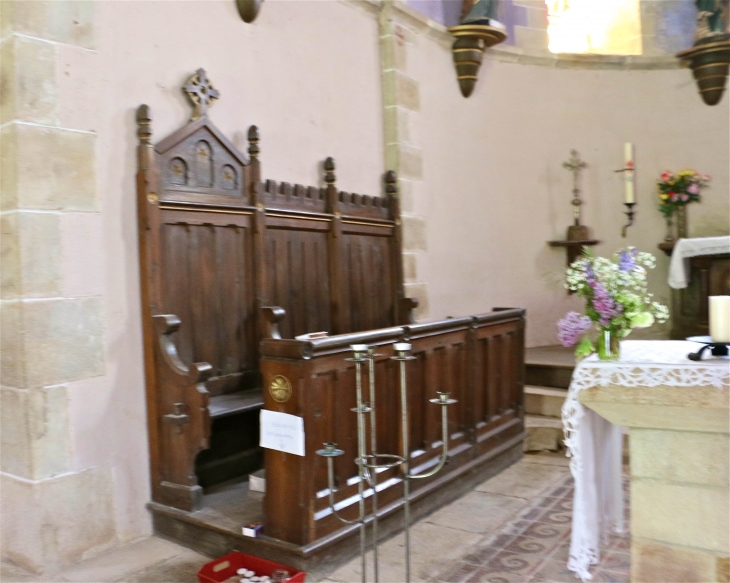 Les stalles de l'église de Naves d'Aubrac. - Aurelle-Verlac