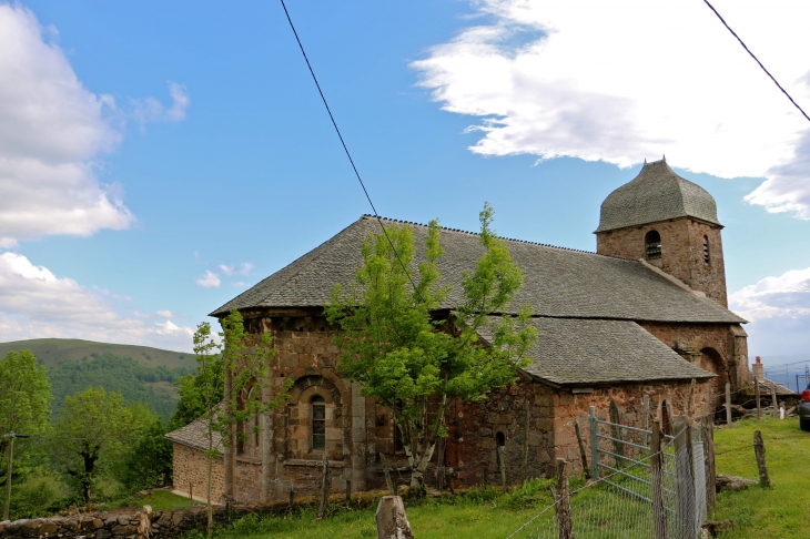 Eglise Saint Jacques de Verlac. - Aurelle-Verlac