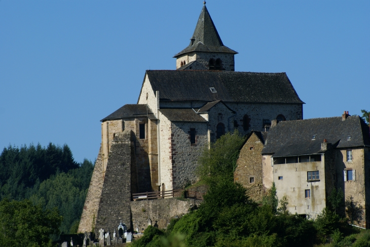 L'église du chateau - Auzits