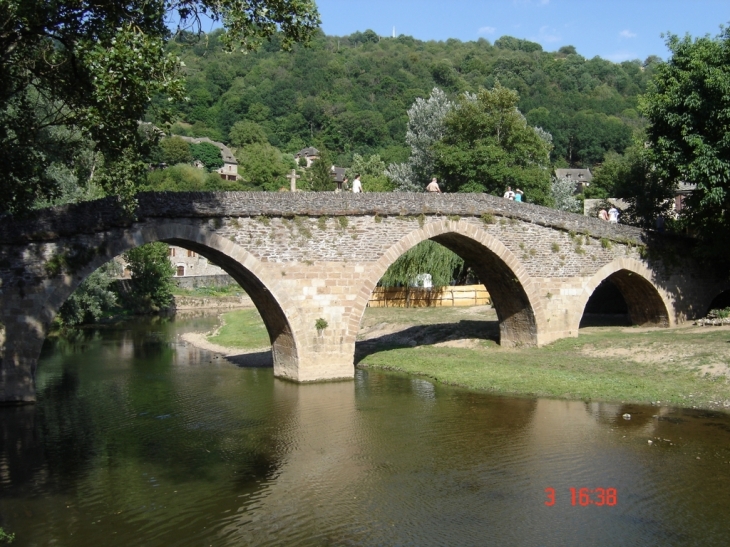 Pont de Belcastel