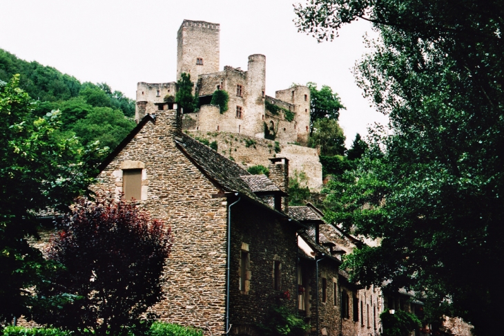 A l'autre bout du village - Belcastel