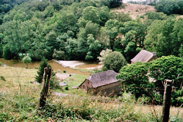 Par dessus les toits - Belcastel