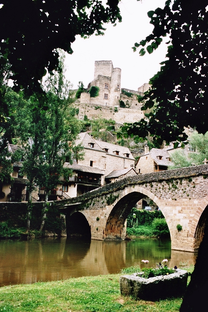 De l'autre côté du pont - Belcastel