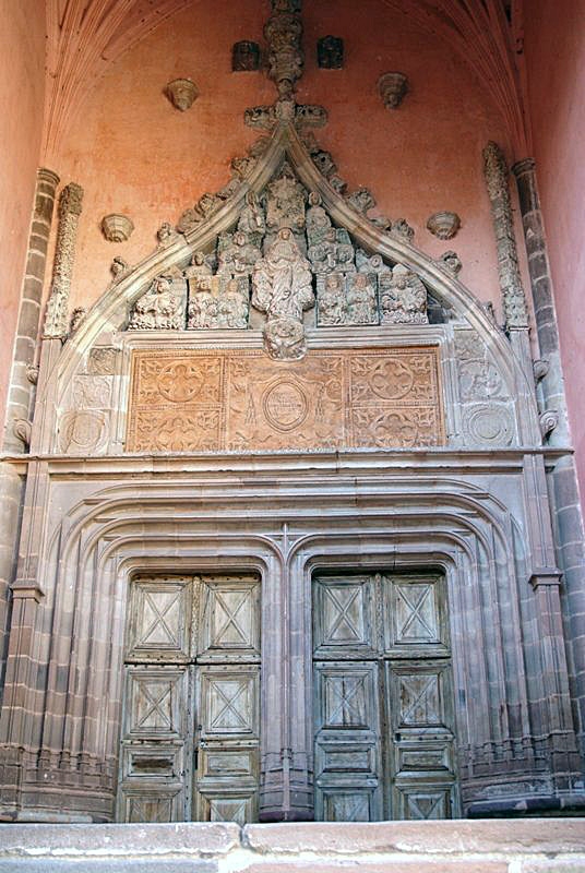 La porte de l'église - Belmont-sur-Rance