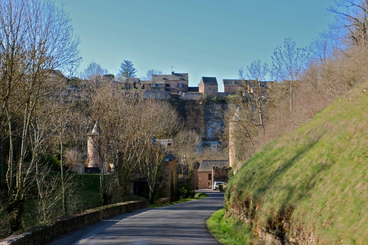 Entrée du village par la D581. - Bozouls