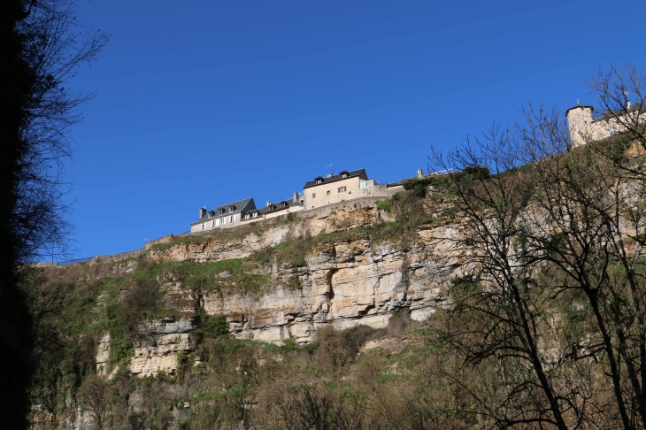 Trou de Bozoul, vue sur le village. - Bozouls