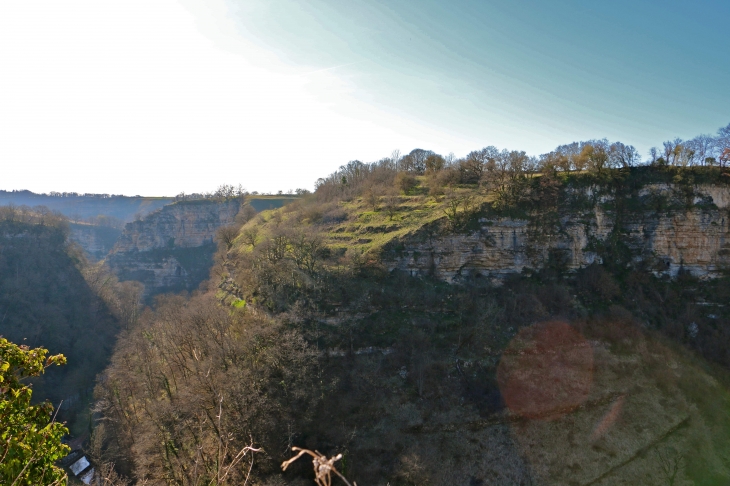 Les méandres des gorges du Dourdou. - Bozouls