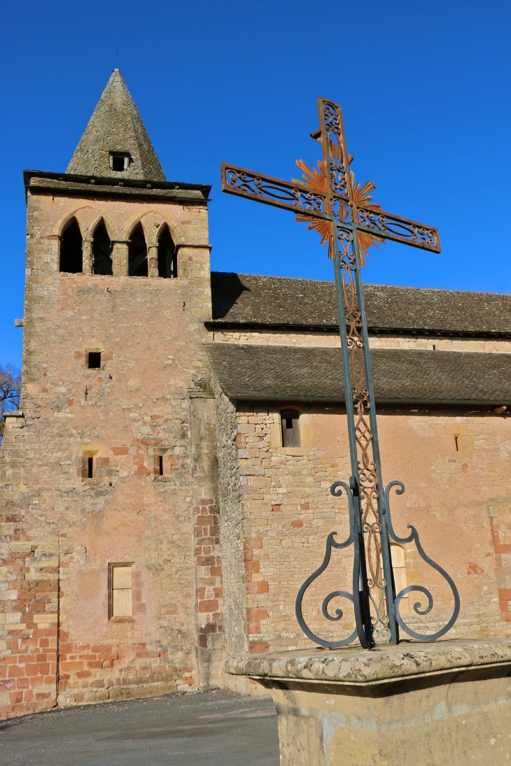 Croix de Mission. - Bozouls