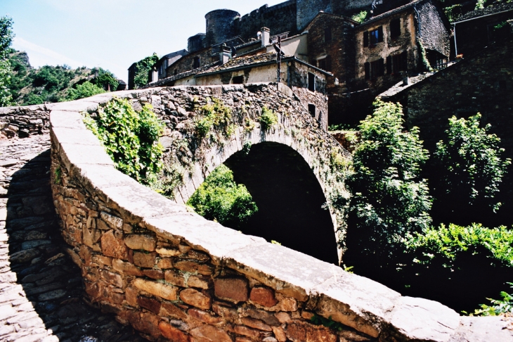 Le pont qui tourne et monte - Brousse-le-Château