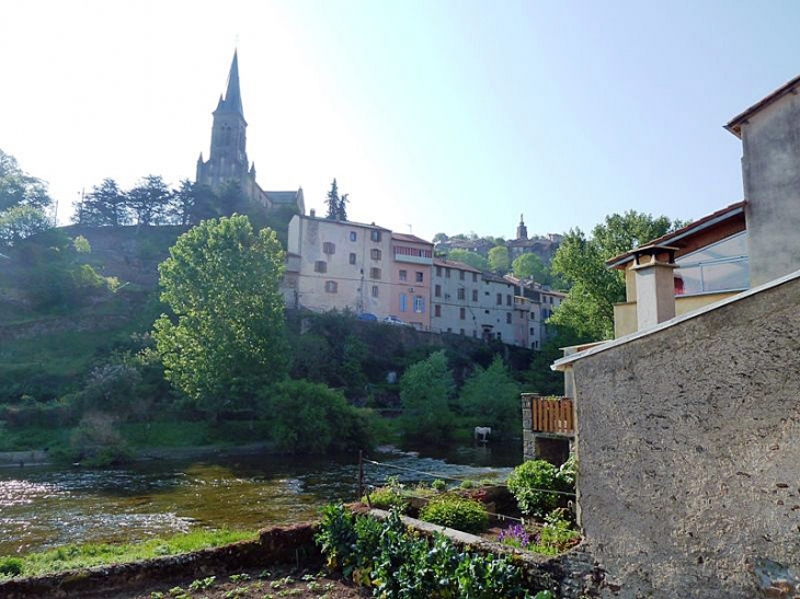 Vue sur la ville haute - Camarès