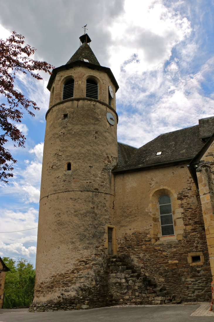Le clocher de l'église Saint thomas Becket de Canterbury. - Castelnau-de-Mandailles