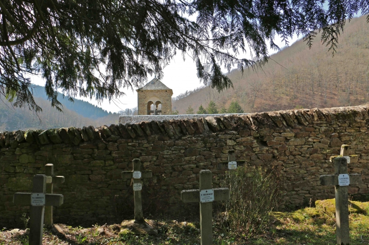 Cimetière de l'abbaye Notre Dame de Bonnecombe. - Comps-la-Grand-Ville