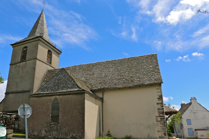 Eglise-facade-nord-du-hameau-de-salgues - Condom-d'Aubrac