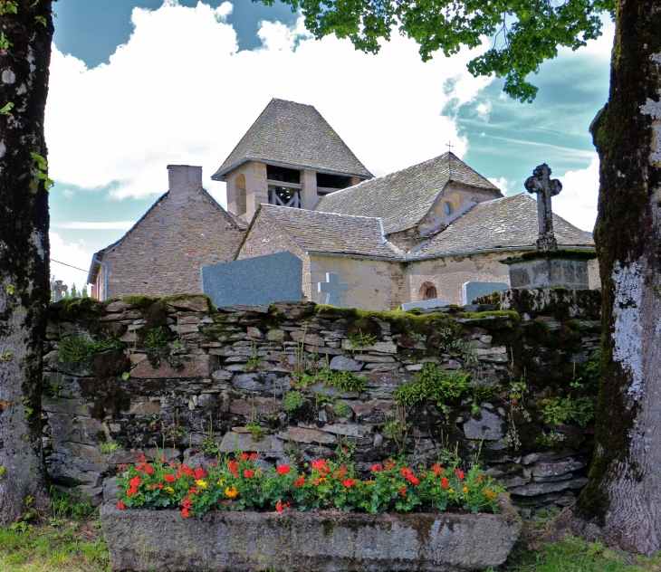 L'église du hameau d'Aunac. - Condom-d'Aubrac