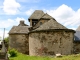 Chevet de l'église du hameau d'Aunac.