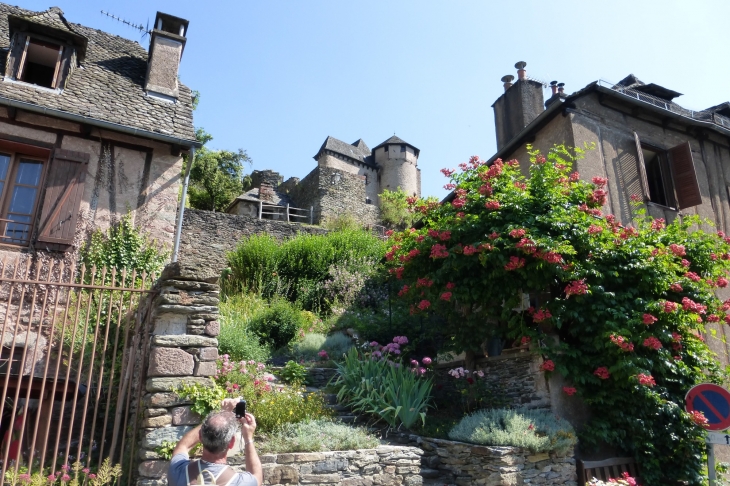  - Conques