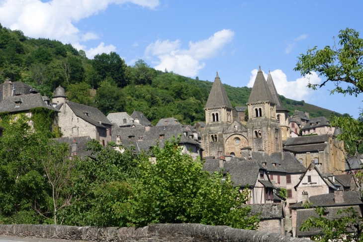  - Conques