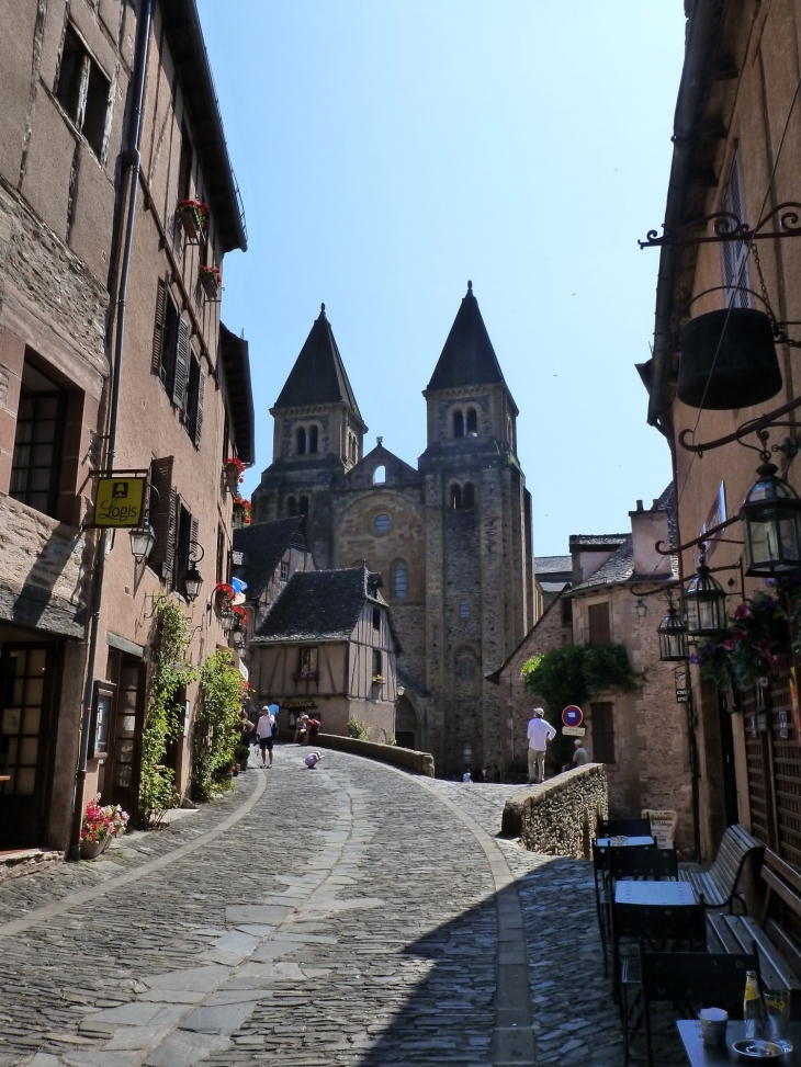  - Conques