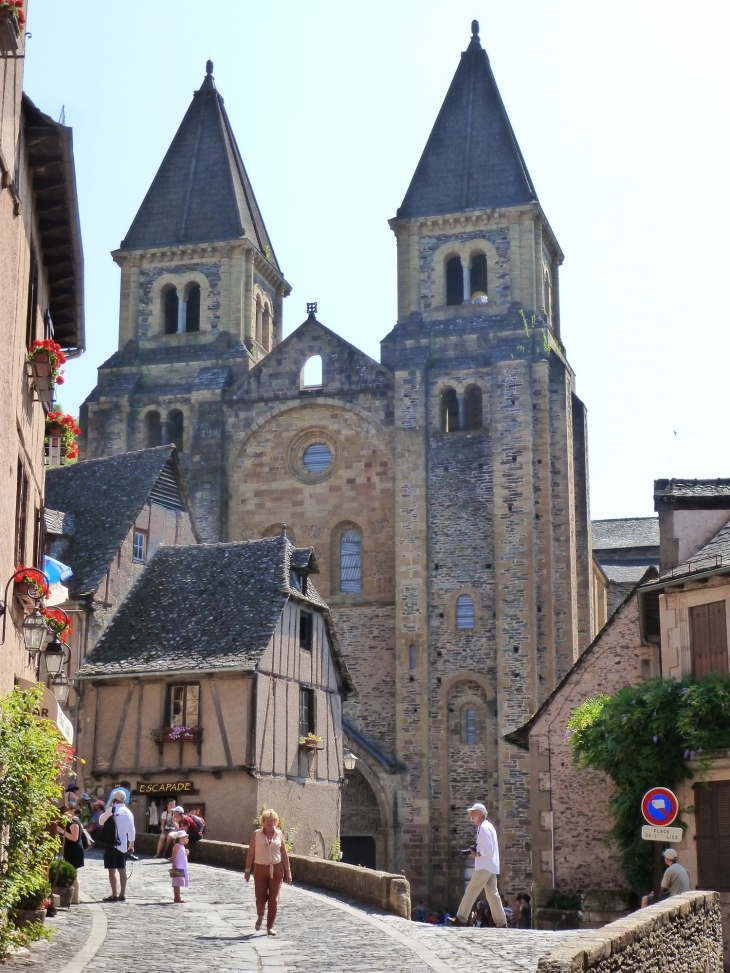  - Conques