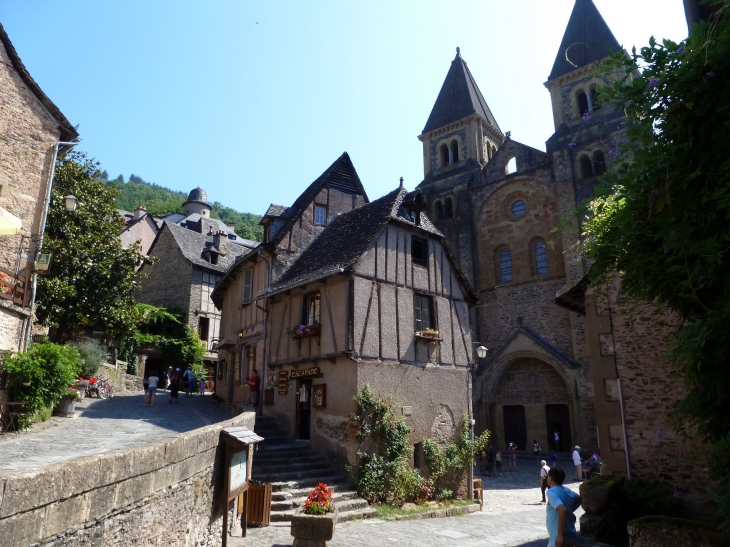  - Conques