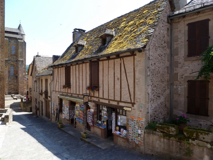  - Conques