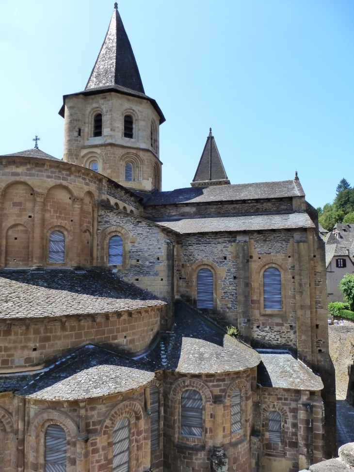  - Conques