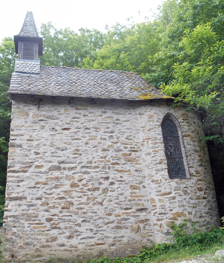 Chapelle Sainte Foy. Le 1er Janvier 2016 les communes Conques, Grand-Vabre, Noailhac et Saint-Cyprien-sur-Dourdou  ont fusionné  pour former la nouvelle commune Conques-en-Rouergue.