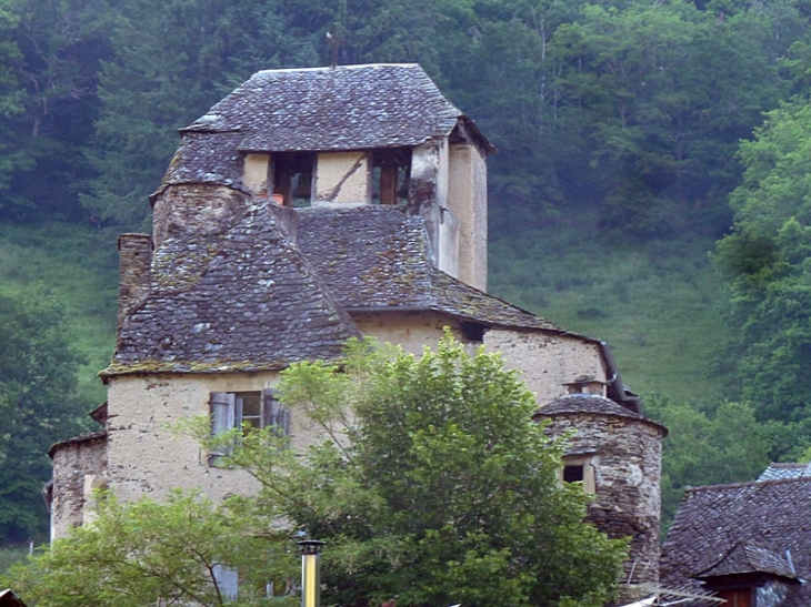 Le Monastère : le clocher - Coubisou