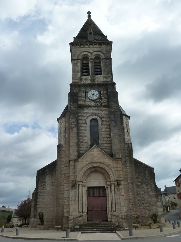 La nouvelle église - Coussergues