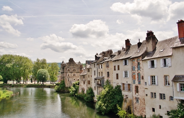 La Ville ( Habitations au bord du Lot ) - Espalion