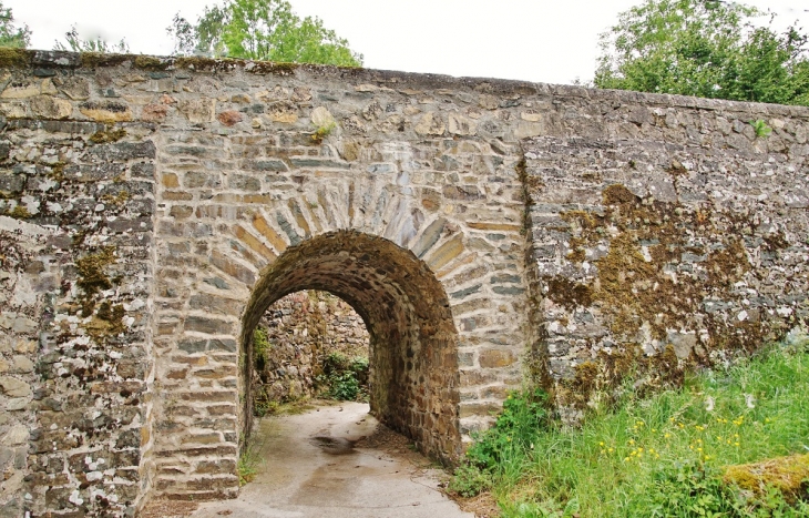 Le Village - Mélagues