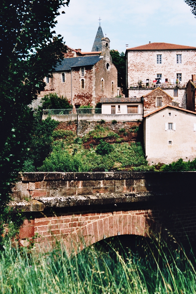 Vu du ponten contre plongée - Montlaur