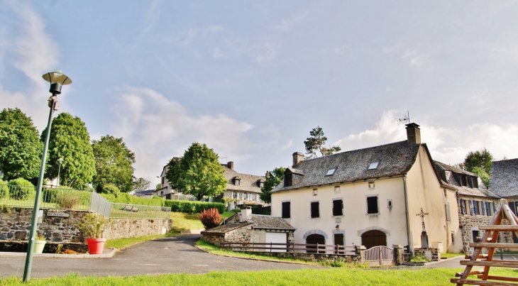 La Commune ( Saint-Remy ) - Montpeyroux